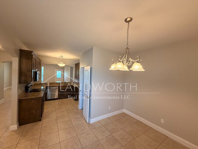 Building Photo - 4604 Angus Dr
