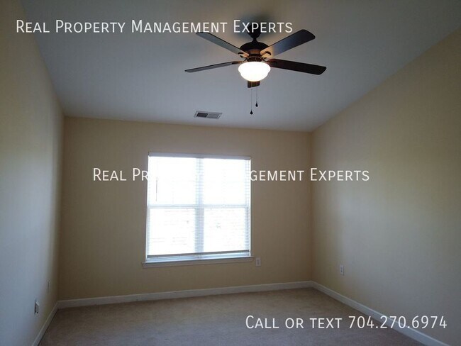 Building Photo - 10657 Hill Point Ct