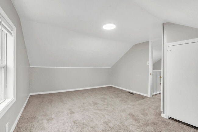 Building Photo - 114 Parker Ave