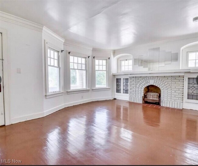 Building Photo - 1051 E 171st St