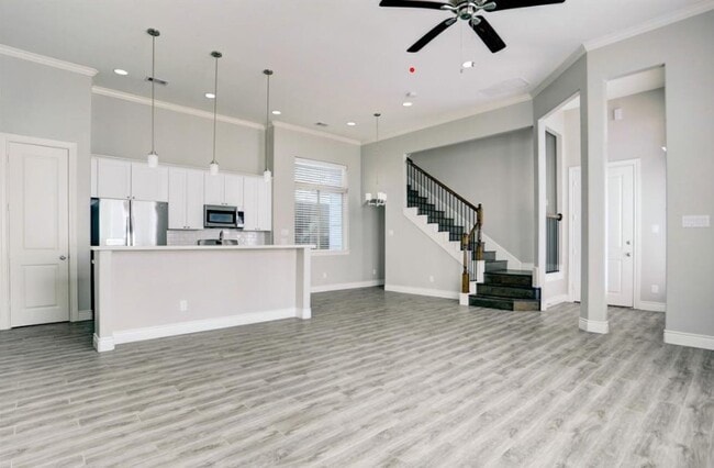 Building Photo - 8907 Spring Knoll Forest Dr
