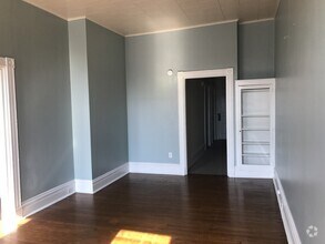 Building Photo - 122-122 N Hanover St