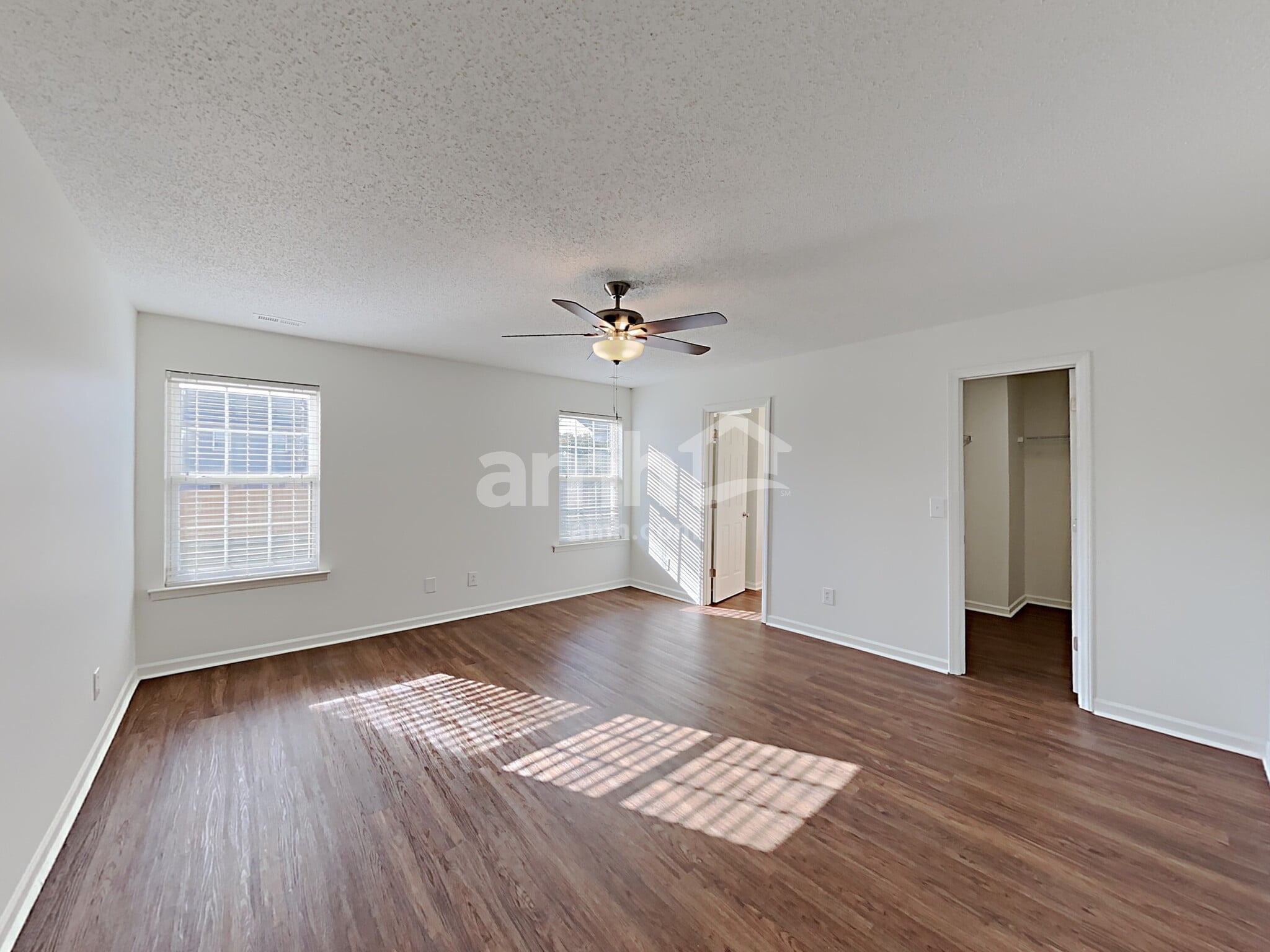 Building Photo - 8017 Wesley Farm Dr