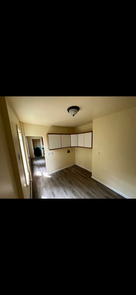 Building Photo - 373 Congress Ave