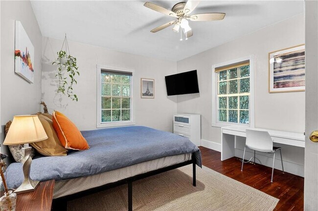 Building Photo - 1411 Glenwood Ave SE