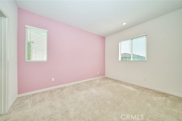Building Photo - 2622 E Embry Ln