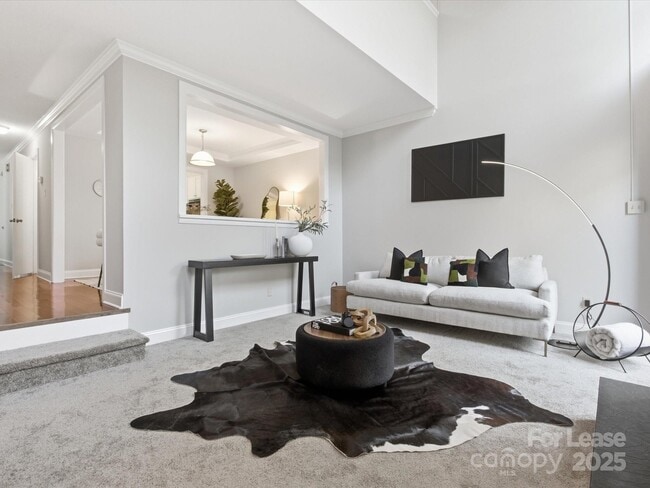 Building Photo - 7925 Charter Oak Ln