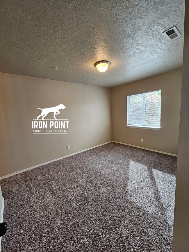 Building Photo - SC5678