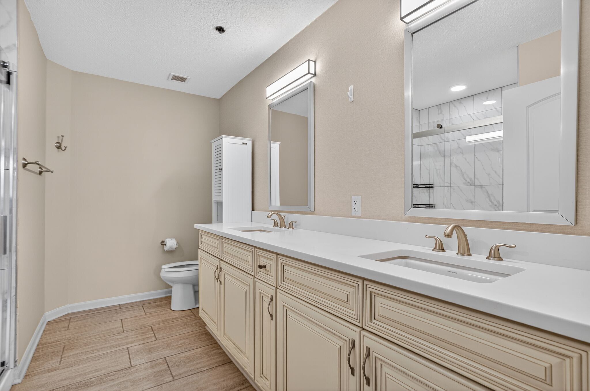 Building Photo - 2900 NE Kendallwood Pkwy