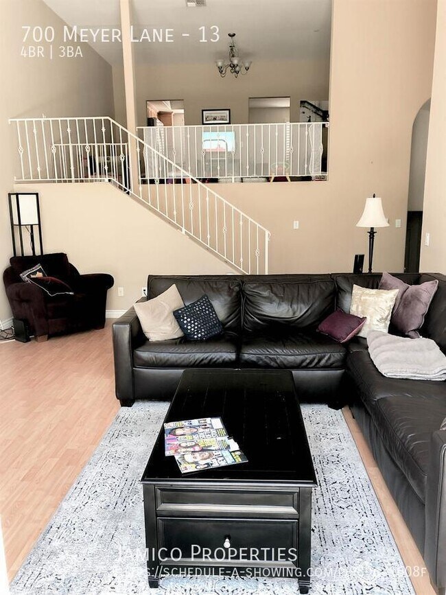 Building Photo - 700 Meyer Ln