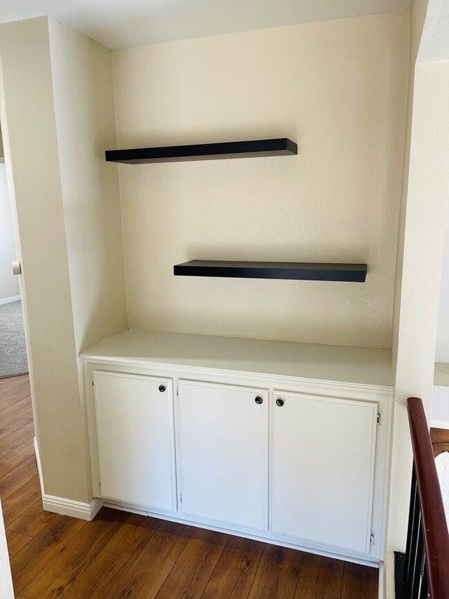 Building Photo - Provence Dr.