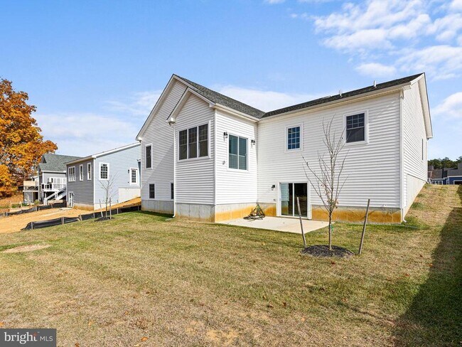 Building Photo - 240 Baldy Ln