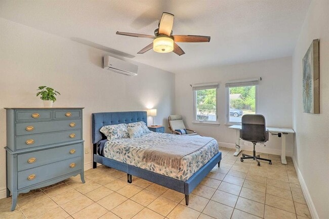 Building Photo - 411 Ramble Ln