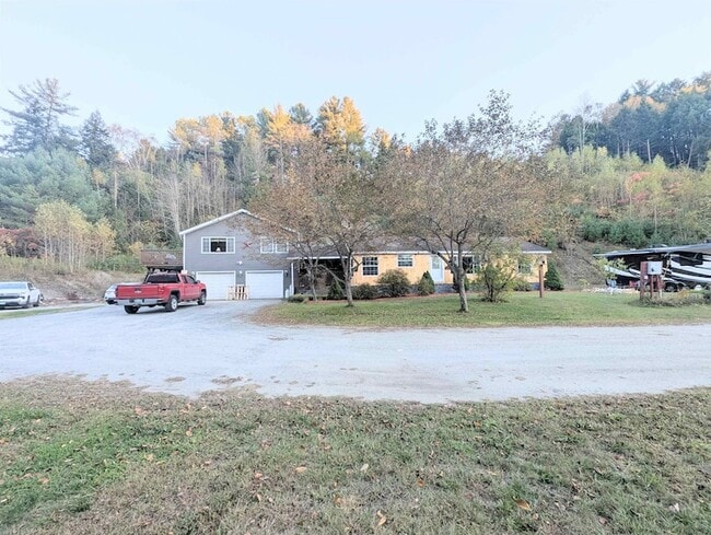 Building Photo - 43 Crestwood Dr