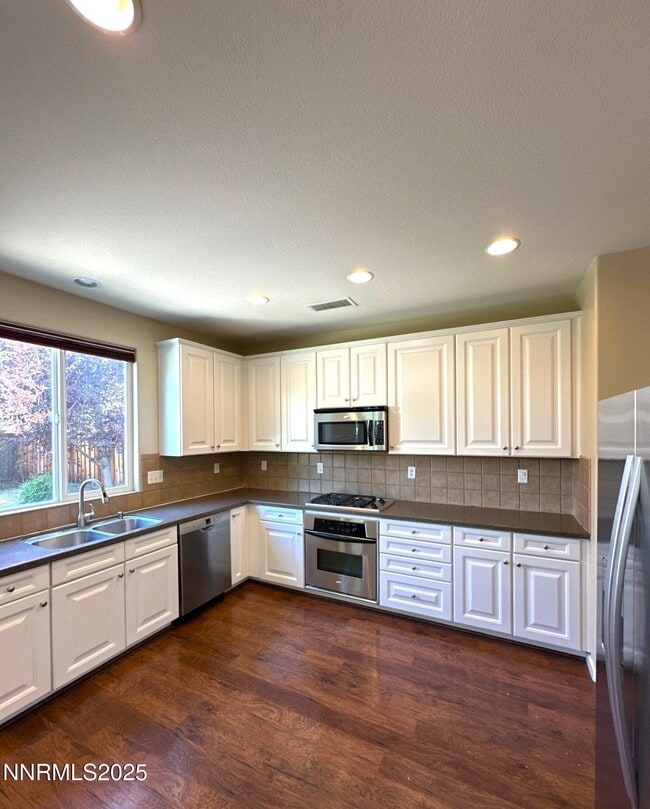 Building Photo - 545 Terracina Way