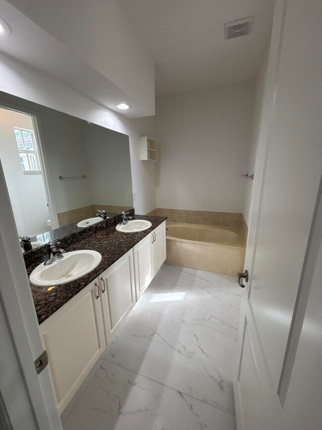 Building Photo - 2789 Eagle Rock Cir