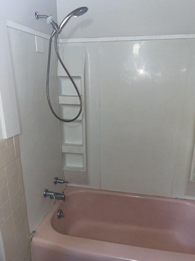 Building Photo - Cozy house in College Hills AVAILABLE NOW!