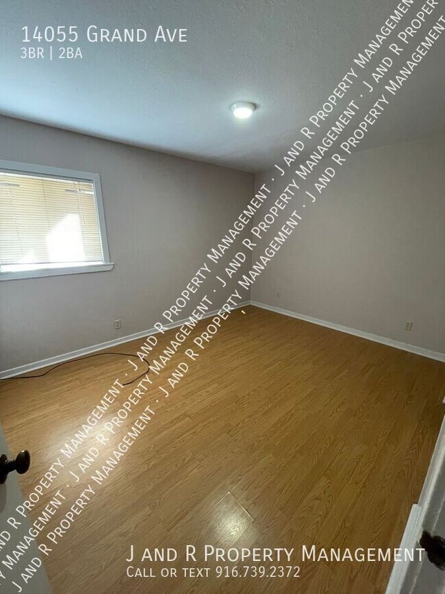 Building Photo - 14055 Grand Ave