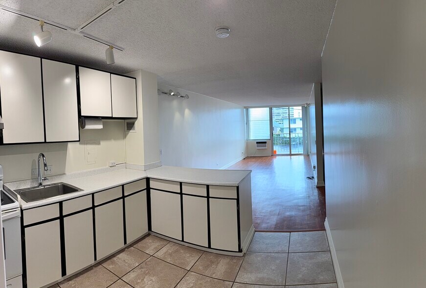 Building Photo - 1520 Spreckels St