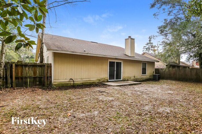 Building Photo - 11338 Island Shore Dr W