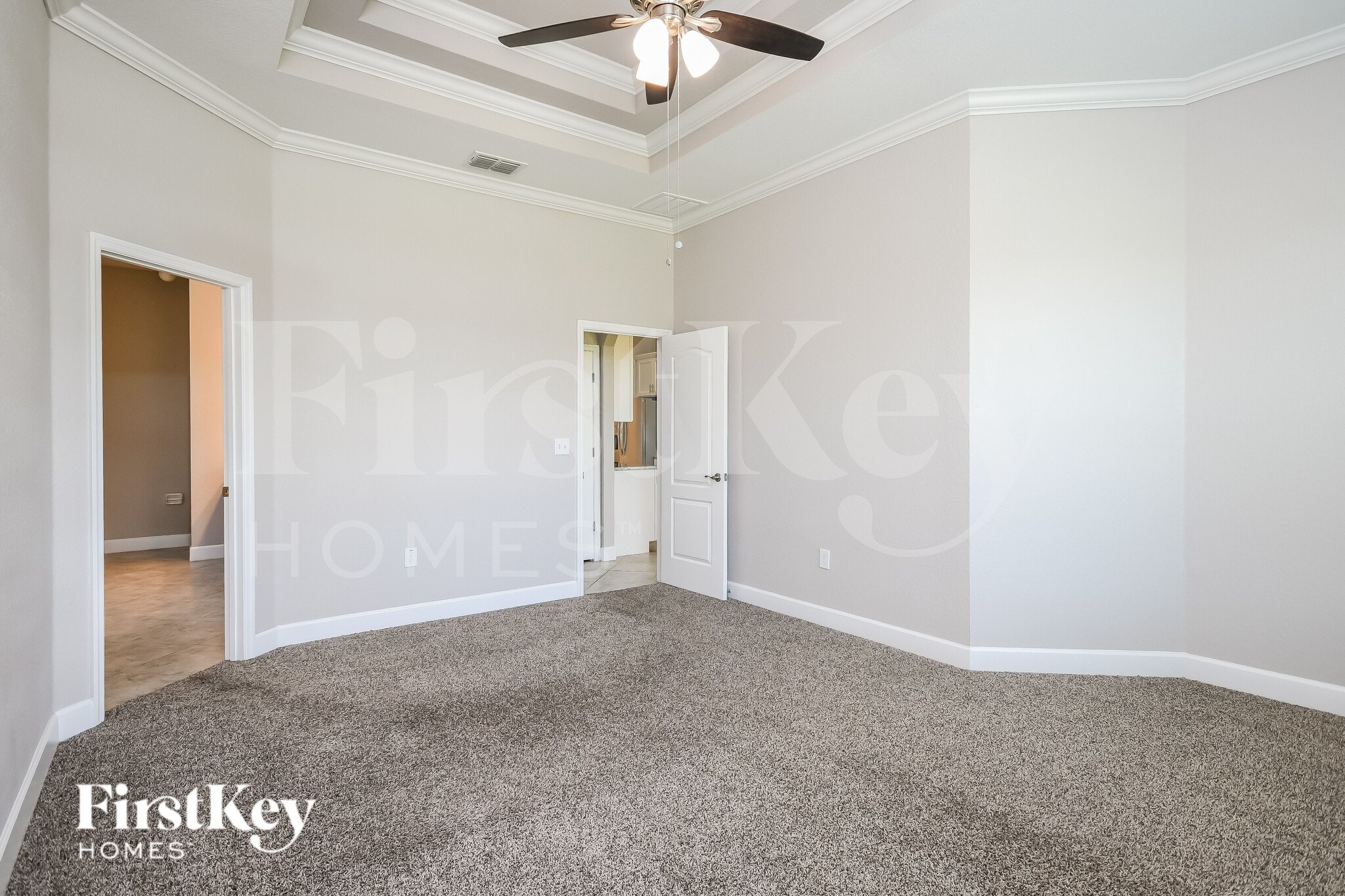 Building Photo - 321 Lake Mariana Pl