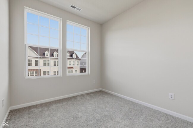 Building Photo - 14549 Elsmere Ln