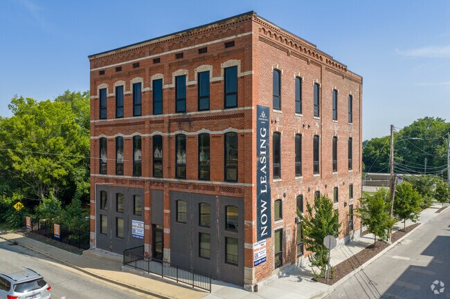 Building Photo - The Grandview Hotel