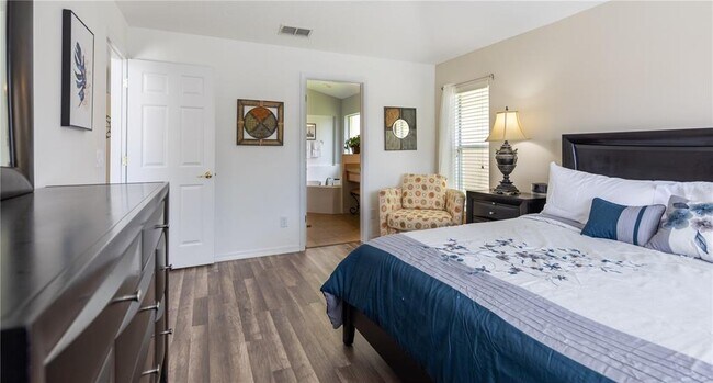 Building Photo - 340 Rosso Dr