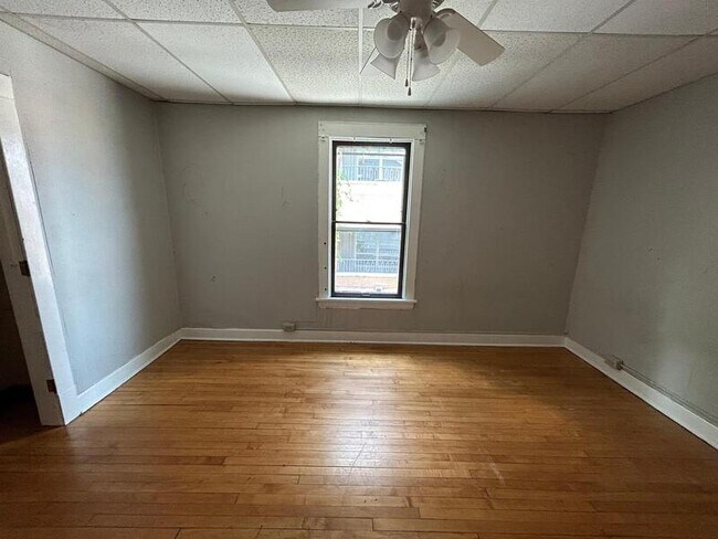 Building Photo - 110 S Blair St