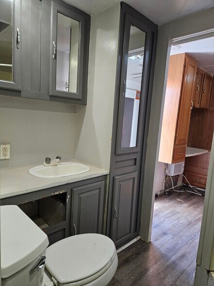 6618 #14 Bath - 6618 Topper Run