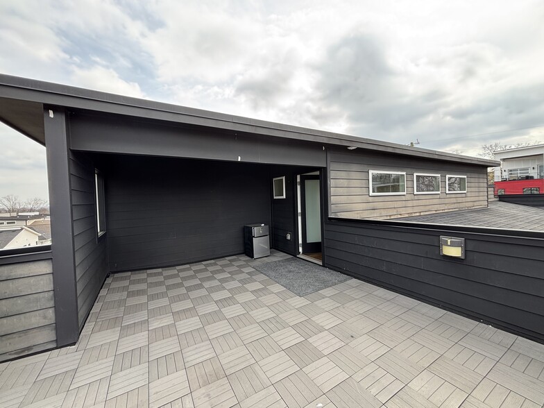 Building Photo - 908 Southside Pl