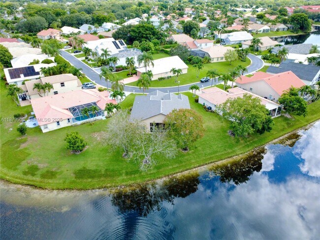 Building Photo - 2549 Egret Lake Dr