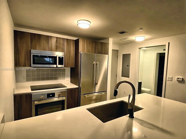 Building Photo - 488 NE 18th St