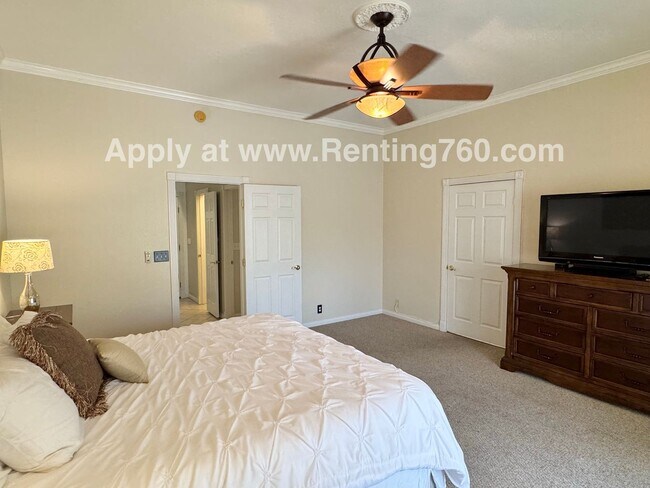 Building Photo - Incredible City Views In Western Hills Est...