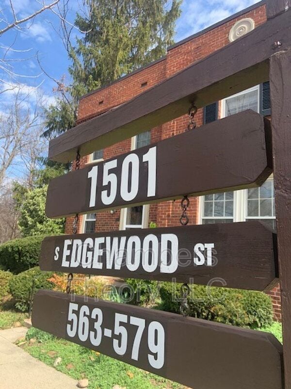Building Photo - 1501 S Edgewood St