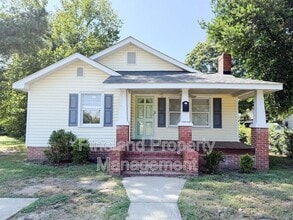 Building Photo - 316 Broadfoot Ave
