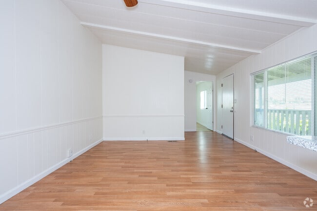 2BR, 2BA - 924SF - Living Room - 117 Granite Ct