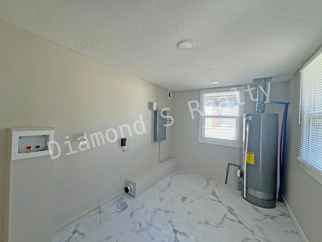 Building Photo - Charming and Clean 2 Bedroom Home Availalbe!