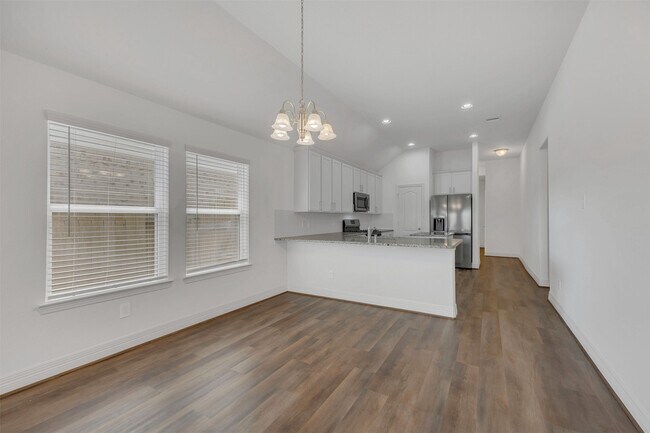 Building Photo - 22642 Rosebush Hl Rd