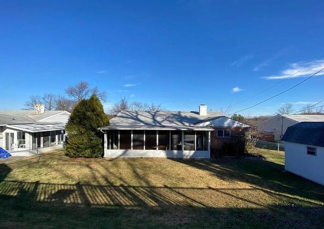 Building Photo - Charming Parkville Single Family Home with...