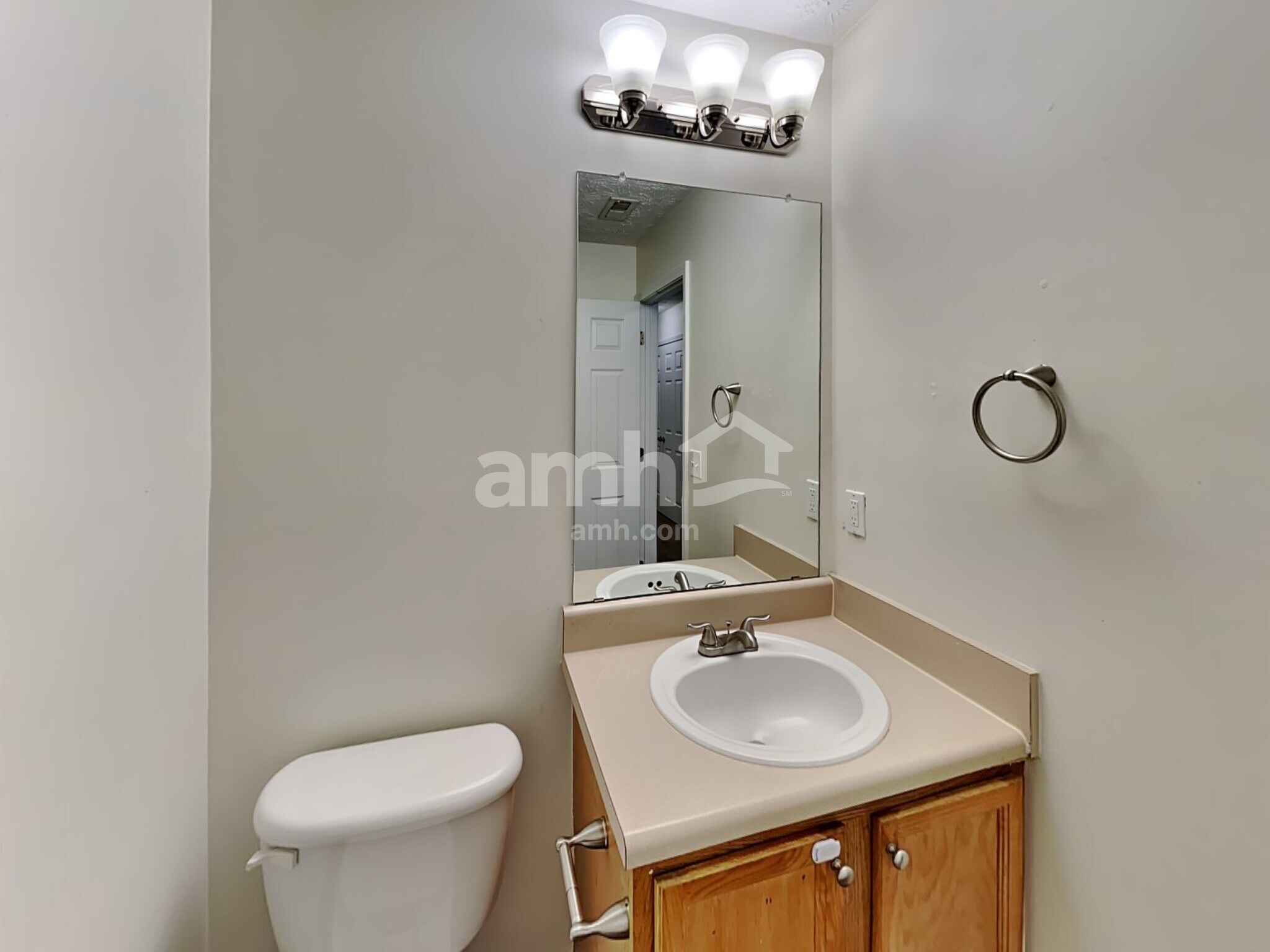 Building Photo - 104 Arbor Creek Way