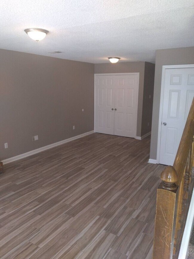 Building Photo - 3542 Christine Rd