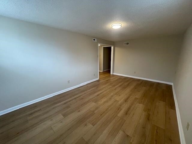 Building Photo - 2550 Sandpiper Ave