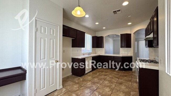 Building Photo - 14550 Chippendale Cir