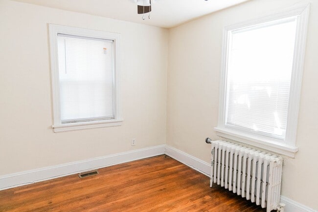 Building Photo - 1518 Porter St