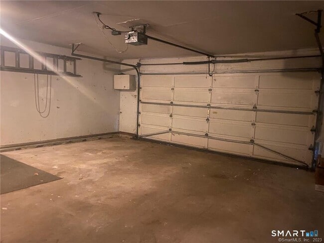 Building Photo - 1840 Shepard Ave