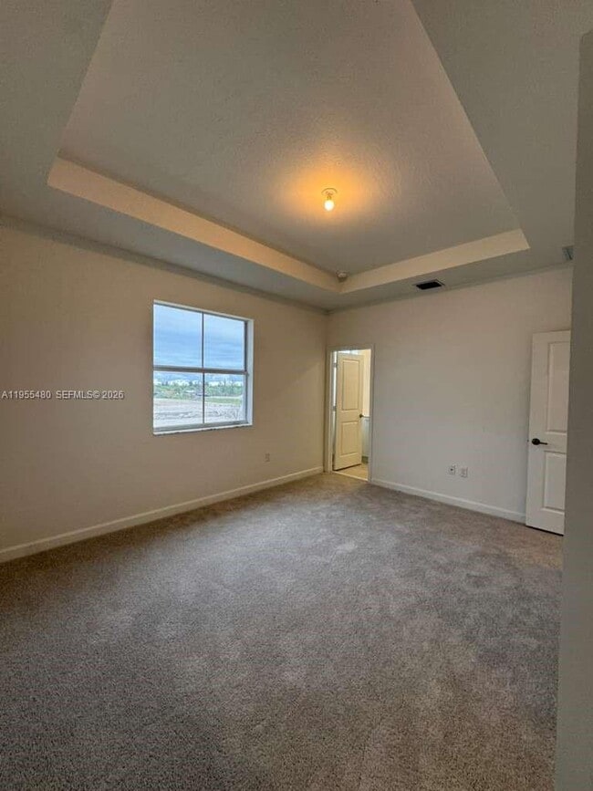 Building Photo - 2721 SE 26th Rd