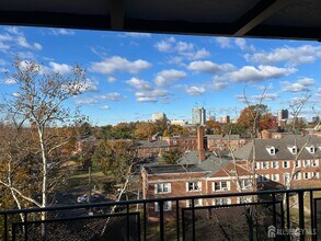 Building Photo - 123 S Adelaide Ave