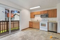 Building Photo - 1810 E 72nd Ave