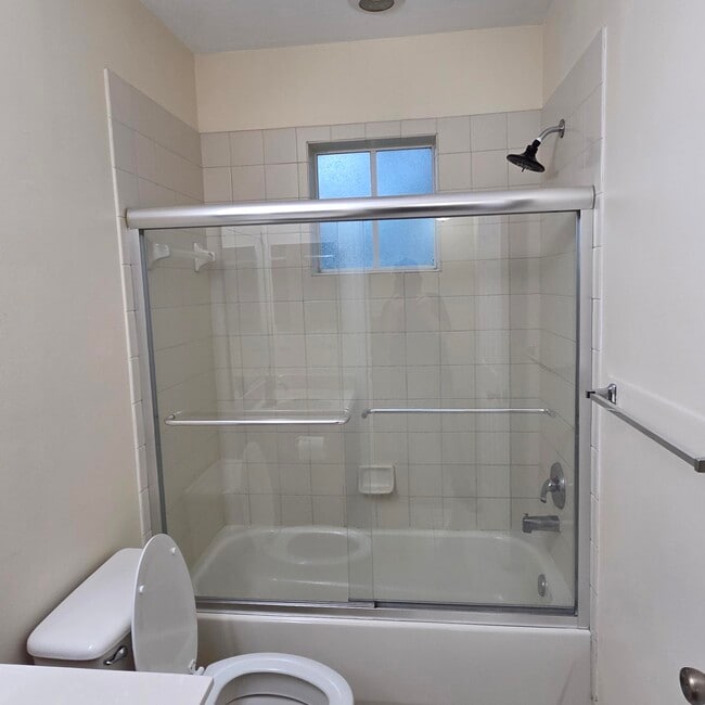 Building Photo - 2791 S Evergreen Cir